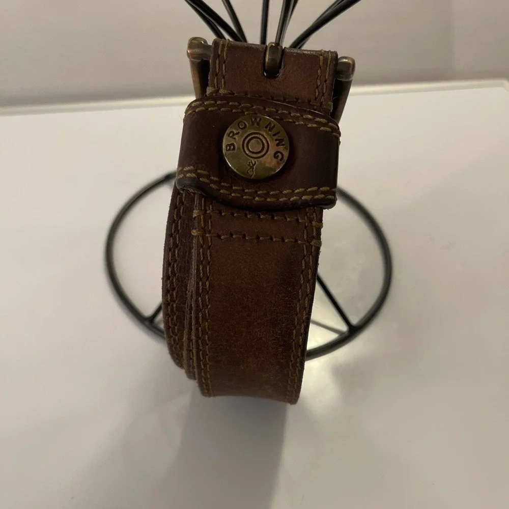 VTG Distressed Browning Belt Men SEE PIC Genuine Leather Brown Brass Logo Button